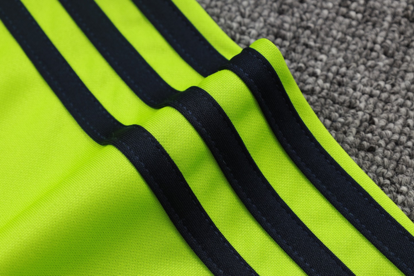 202526 Real Madrid Green Long-sleeved half-pull training kit Football team kit
