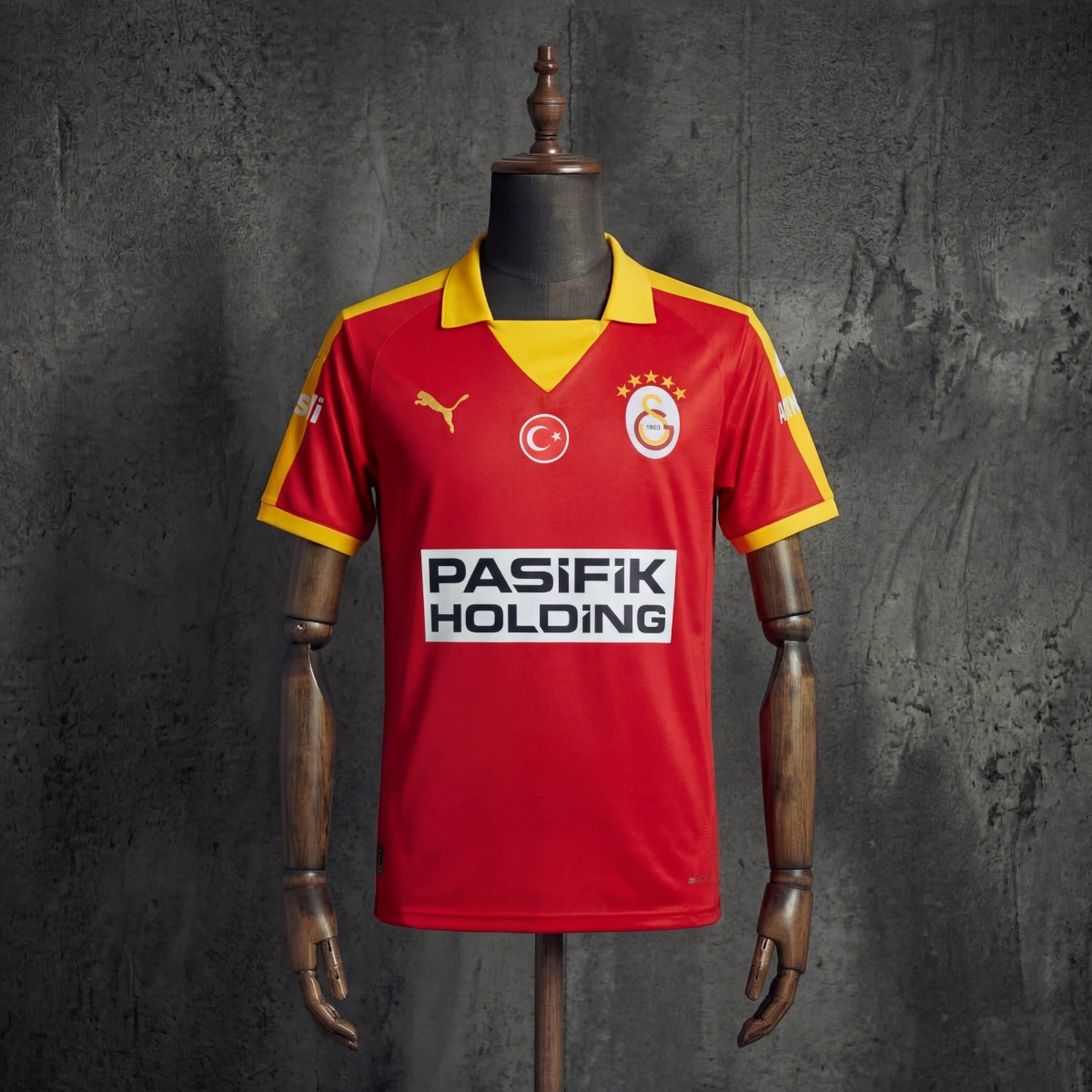 2025/26 Galatasaray Vintage Style Red Jersey Fan version
