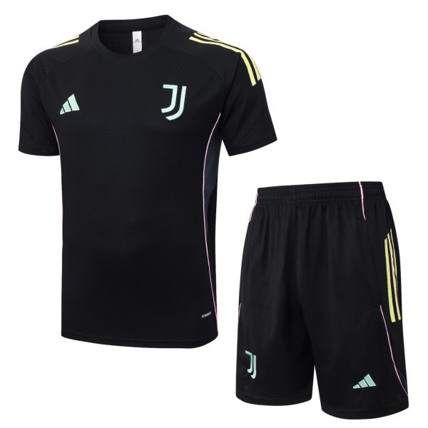 2026 Juventus Off-white Training Set Shirt and Shorts