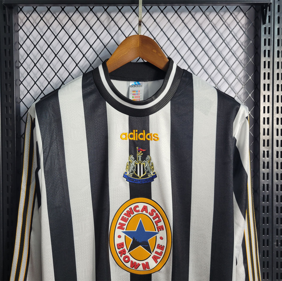 Retro Newcastle United 1995-97 Long Sleeve Home jersey Fan Version