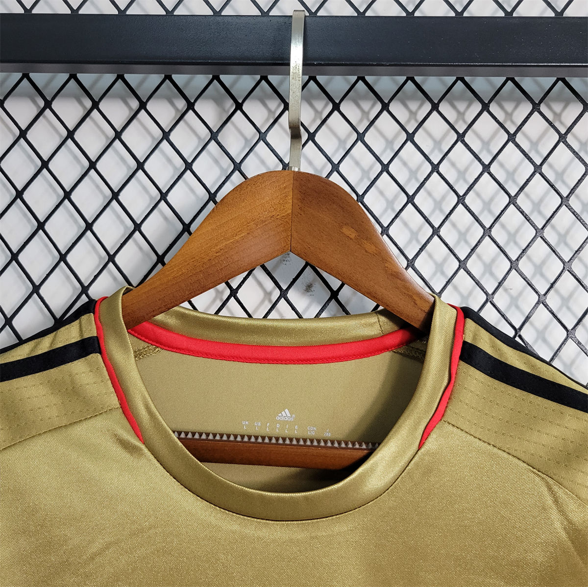 Retro 2016/17 Sport Recife Gold jersey Fan Version