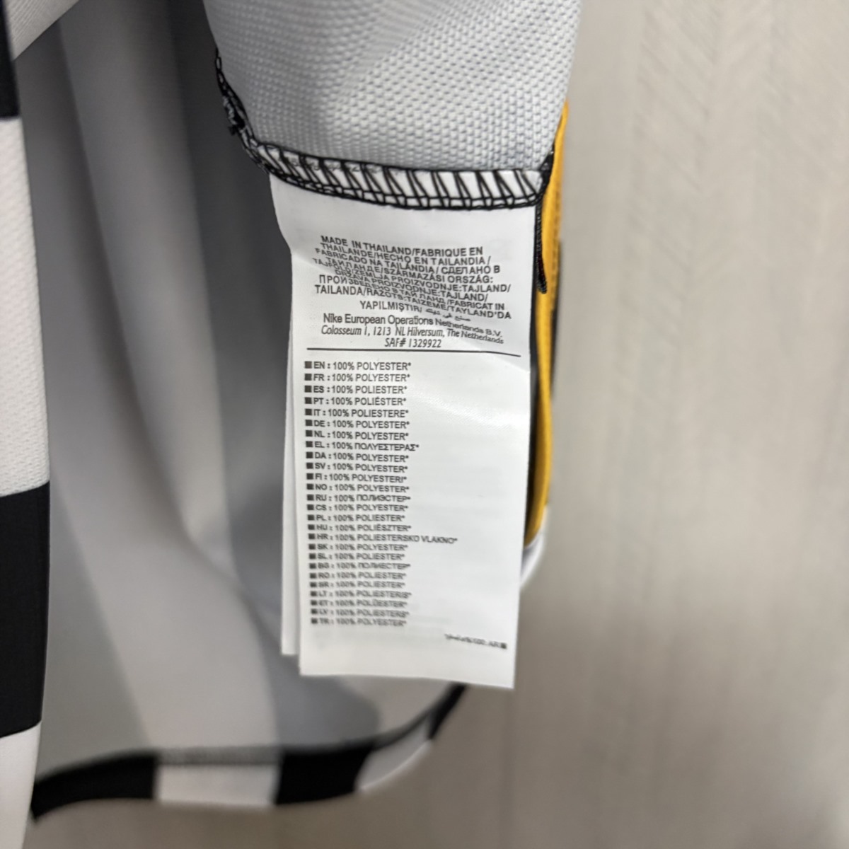 Retro Juventus 2005/06 Home  jersey Fan Version