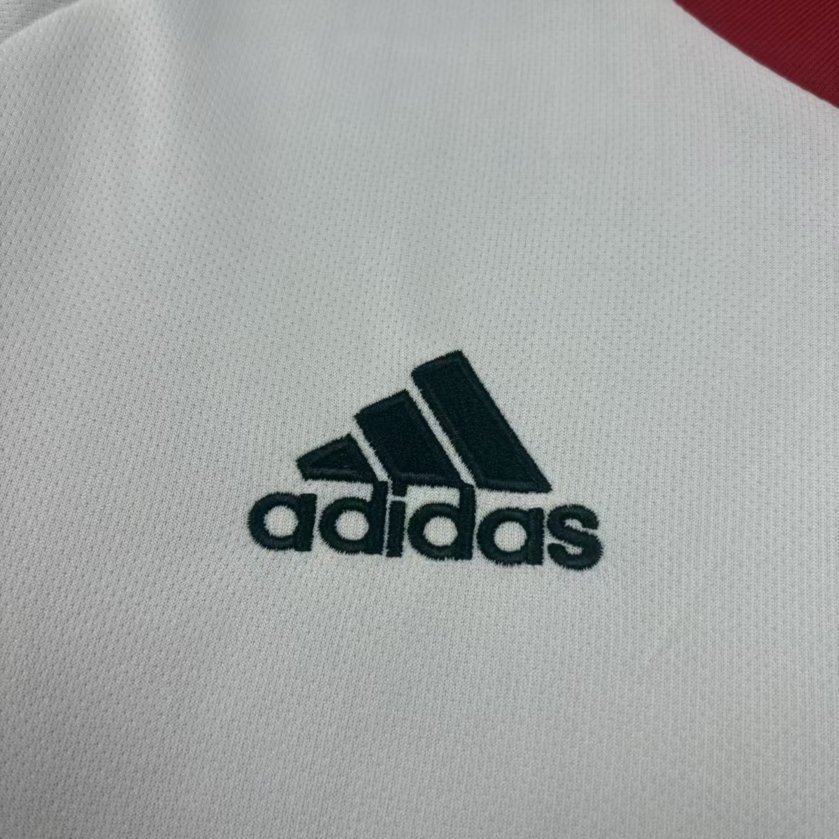 Retro AC Milan 2002/03 Away jersey Fan Version