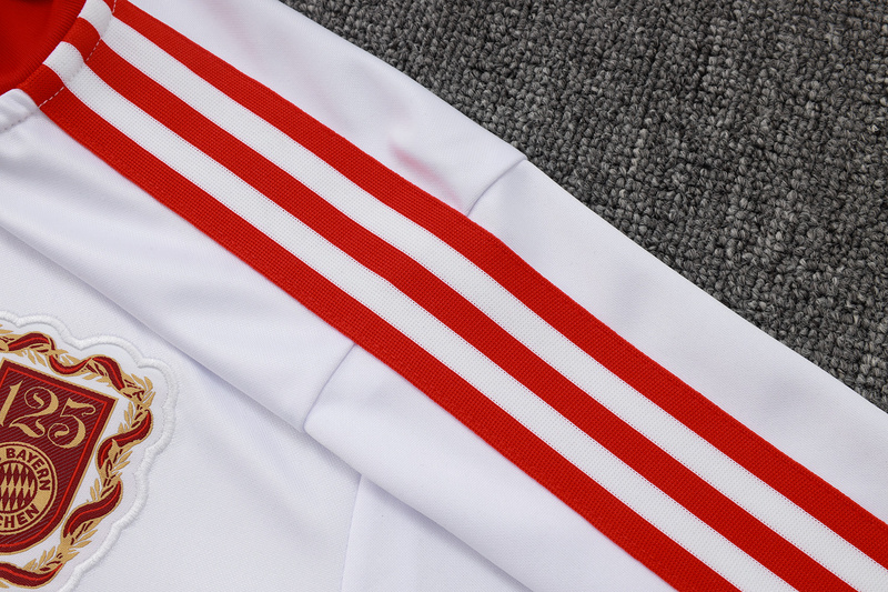 202526 Bayern Munich White Long-sleeved half-pull training kit Football team kit