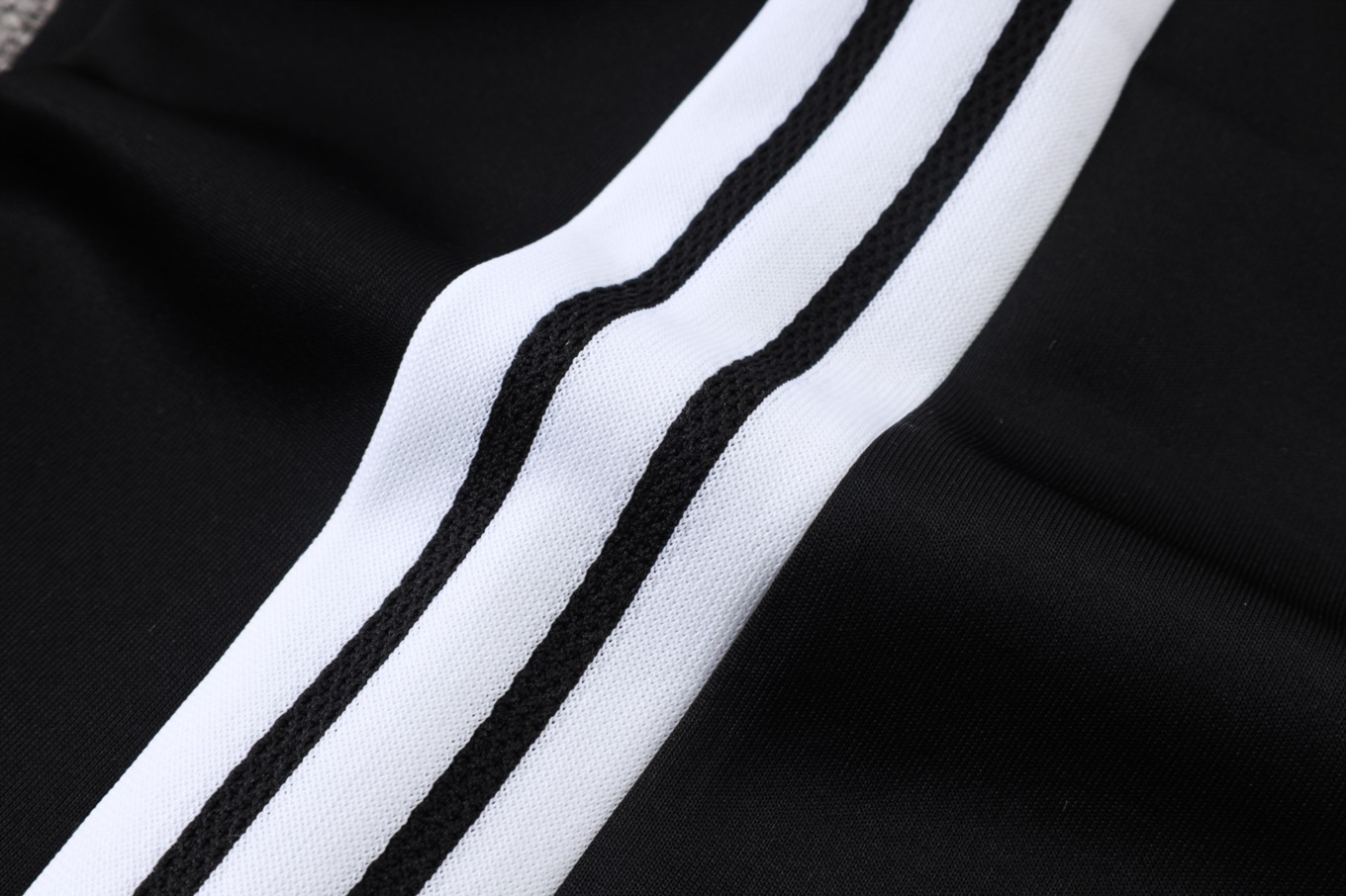 2026 Real Madrid White Jacket Training Suit Set