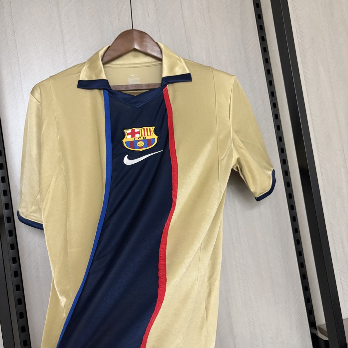 Retro Barcelona 2001/02 Away jersey Fan Version