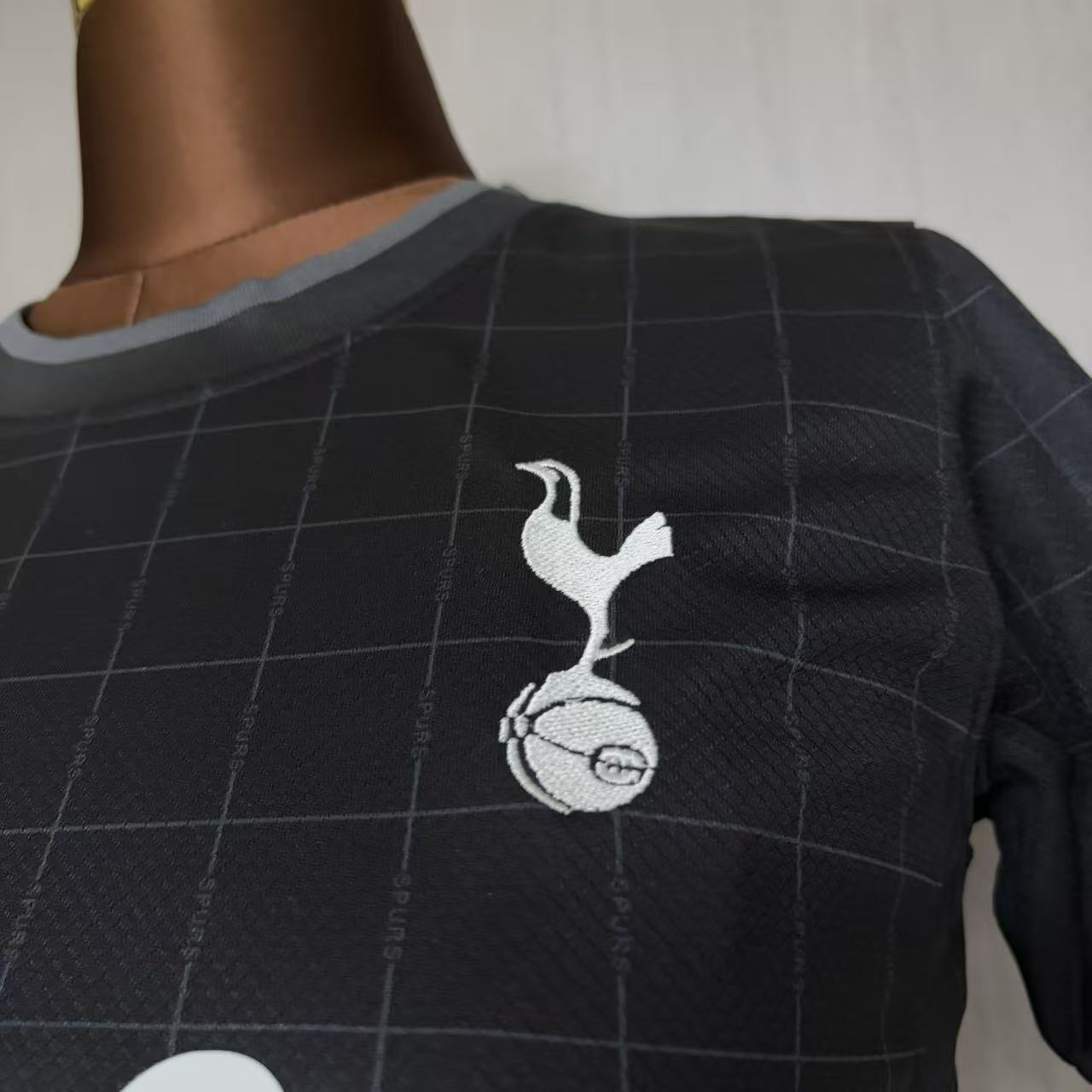 2025/26 Women Tottenham Hotspur F.C. Away Black Jersey Fan Version