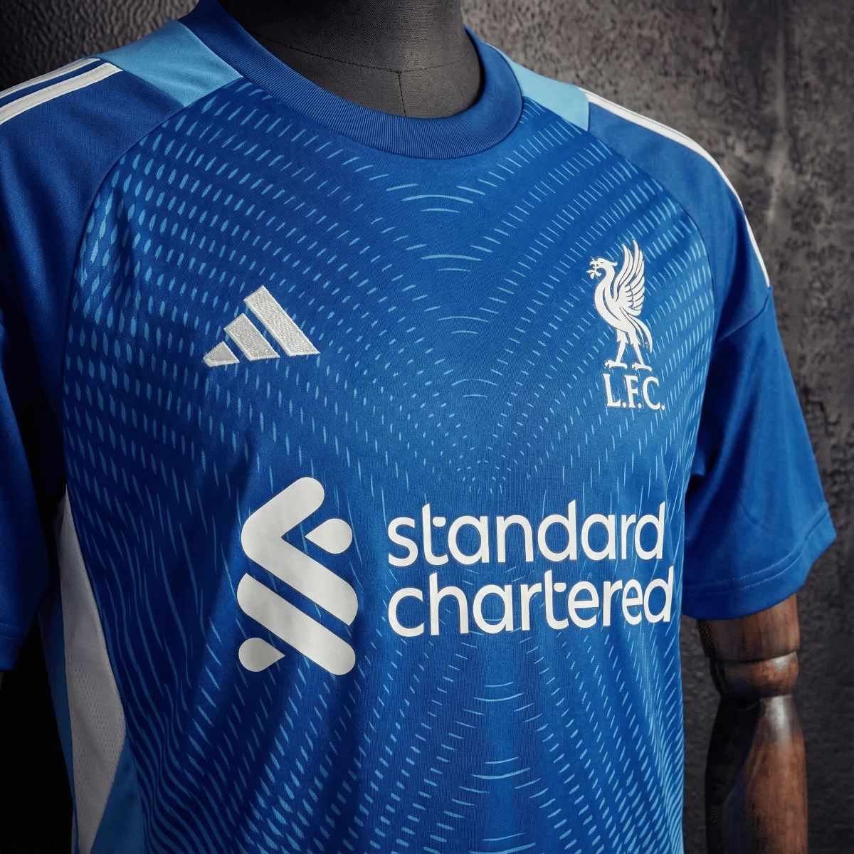 2025/26 Liverpool Goalkeeper Blue Jersey Fan Version