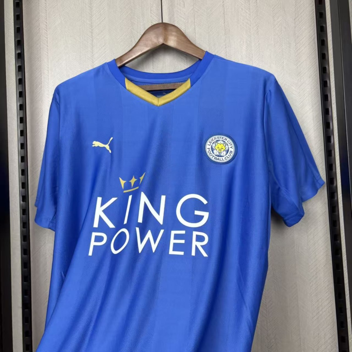 Retro Leicester City 2015/16 Home Jersey Fan Version
