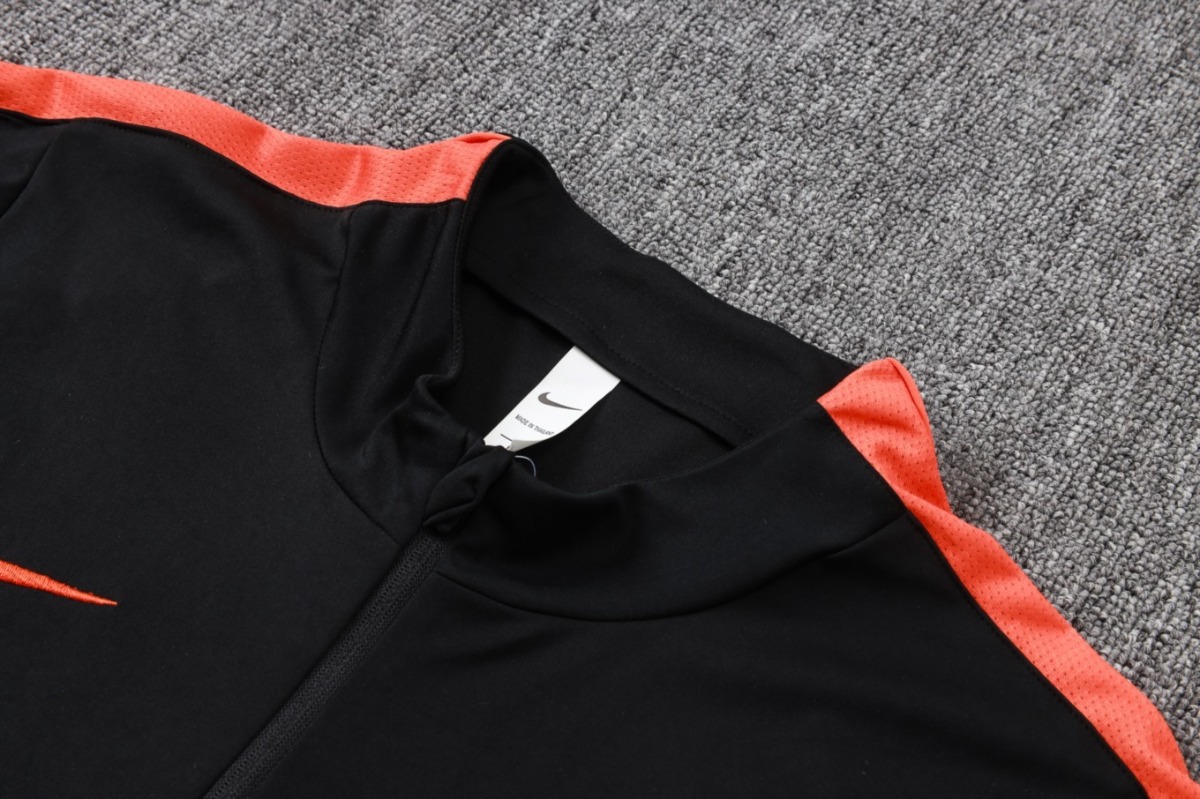 2026 Netherlands Black Long-sleeved halt-pull training kit