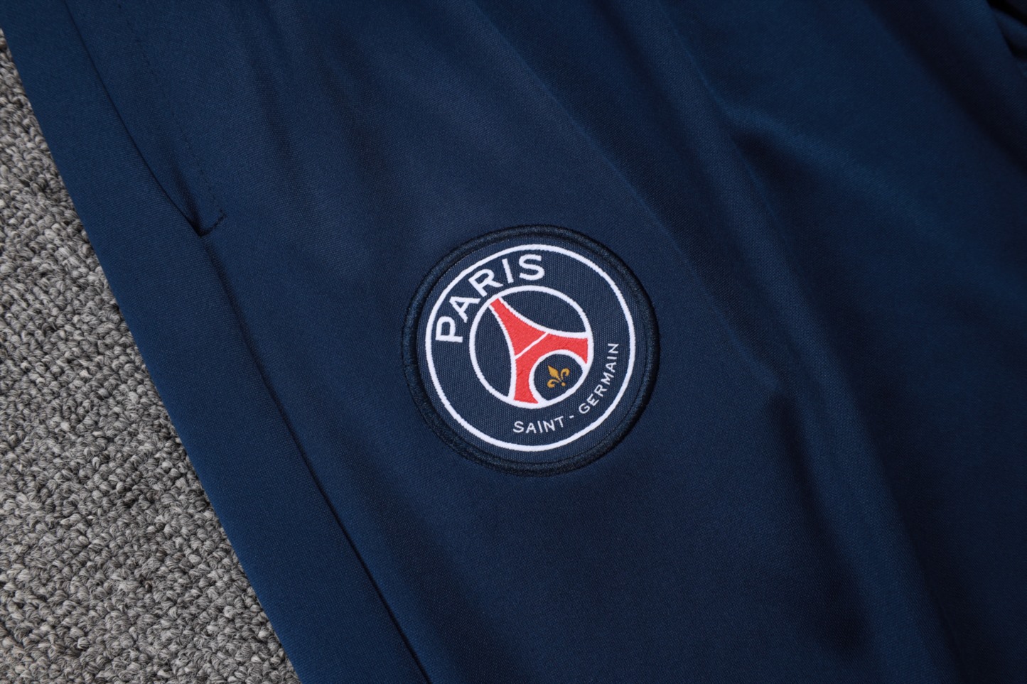 202526 Paris royal blue Long-sleeved half-pull training kit Football team kit