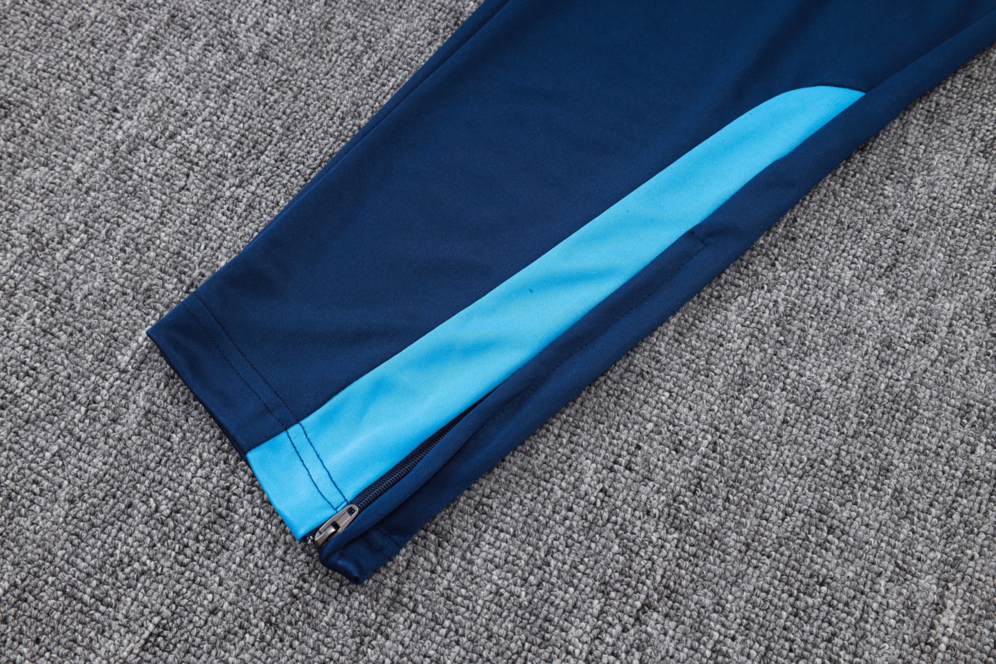 202526 Gremio cyan Long-sleeved half-pull training kit Football team kit