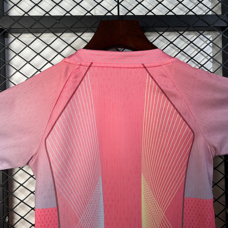2025/26 Barcelona Special Edition Pink jersey kids Kits size: 16-28