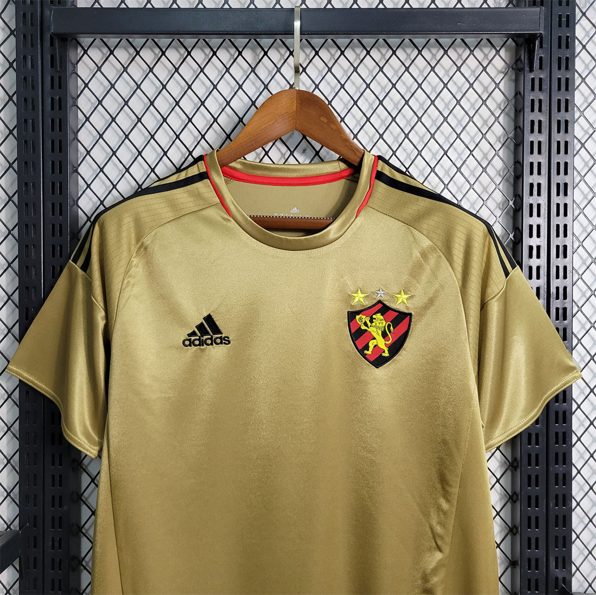 Retro 2016/17 Sport Recife Gold jersey Fan Version