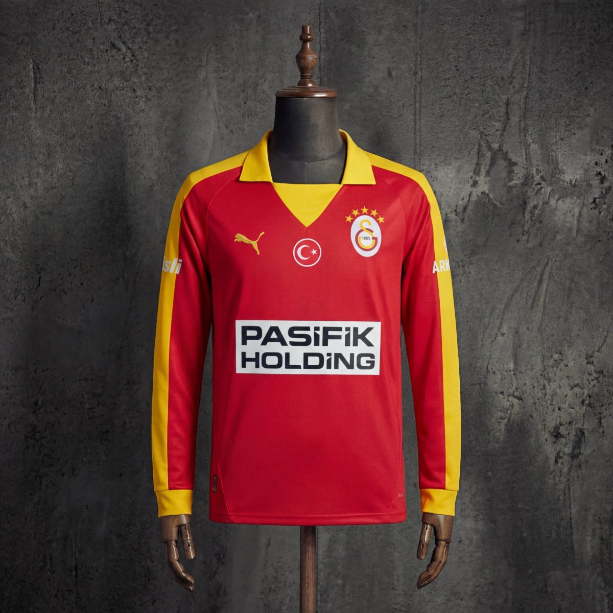 2025/26 Galatasaray Vintage Style Red Jersey Fan version