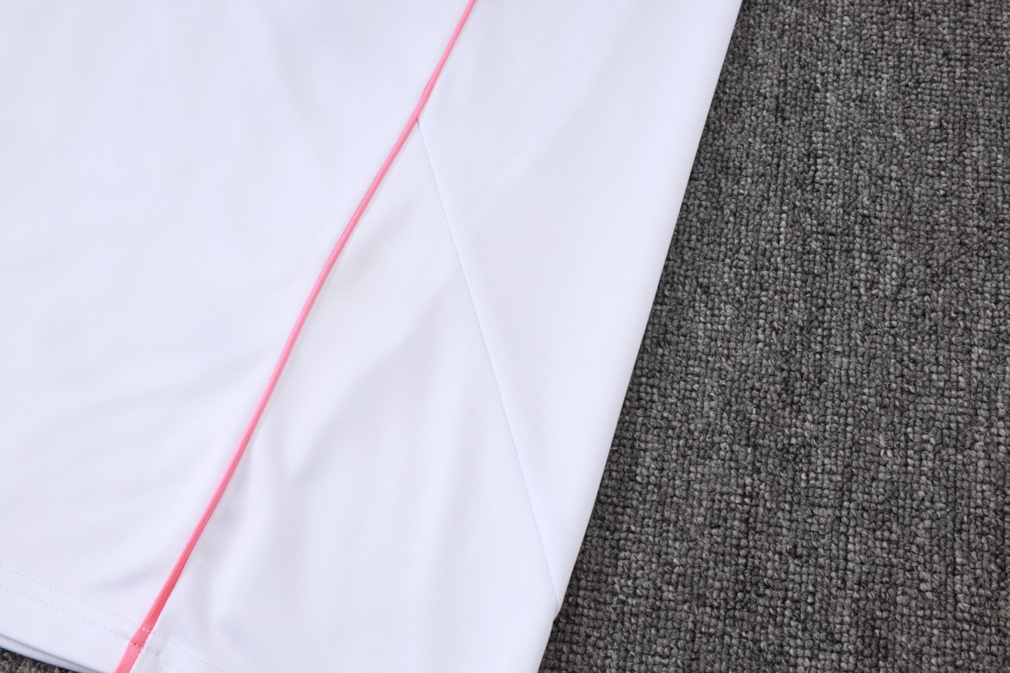 202526 Juventus white Long-sleeved half-pull training kit Football team kit