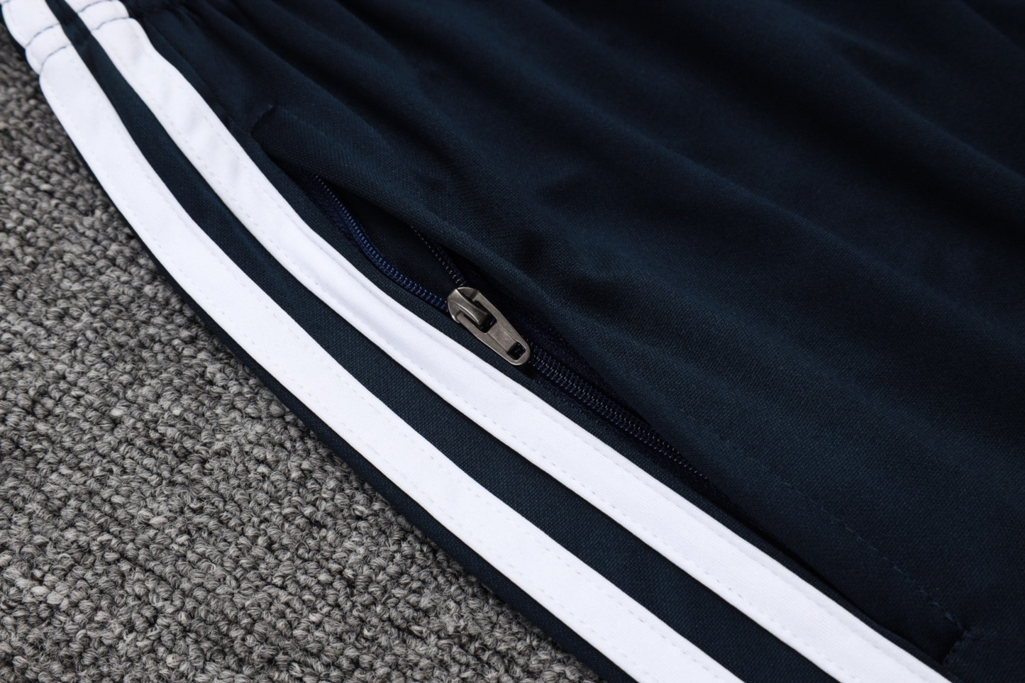 202526 Real Madrid Black Long-sleeved half-pull training kit Football team kit