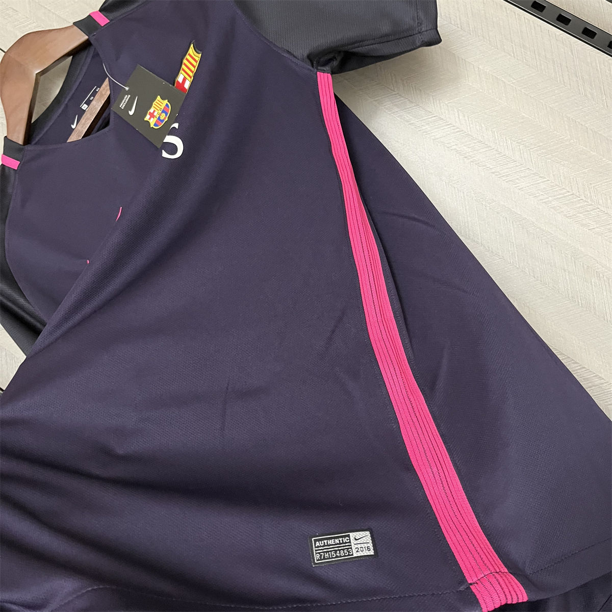 Retro Barcelona 16/17  Away jersey Fan Version