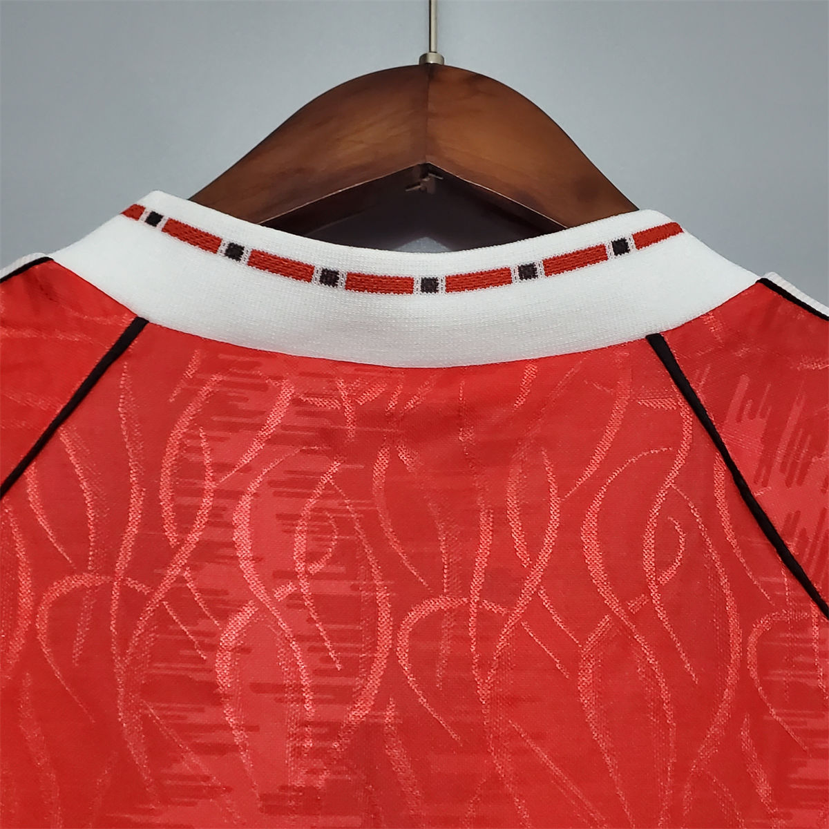 Retro Manchester United 90/92 home jersey Fan Version