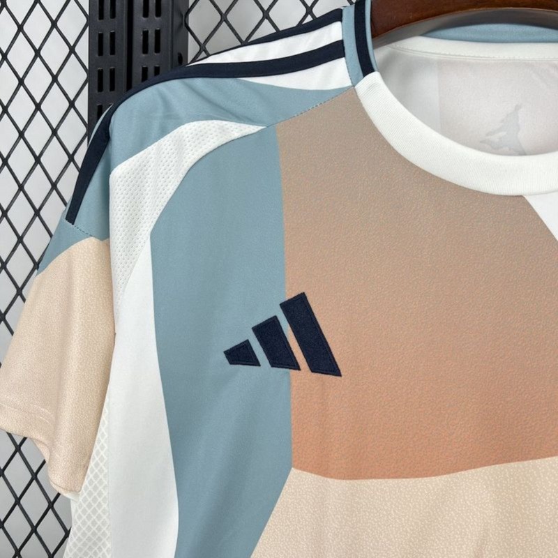 2025/26 Spain Away Jersey Fan Version