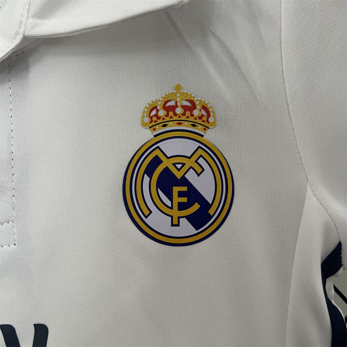 Retro Real Madrid 16/17 home jersey Kid Kits Size 16-28