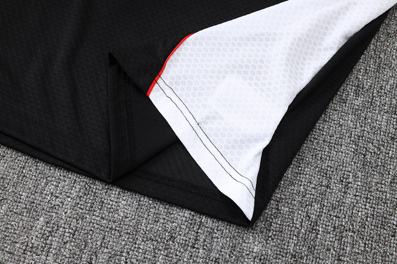 2025/26 Bayern Munich Black Training Set Shirt and Shorts