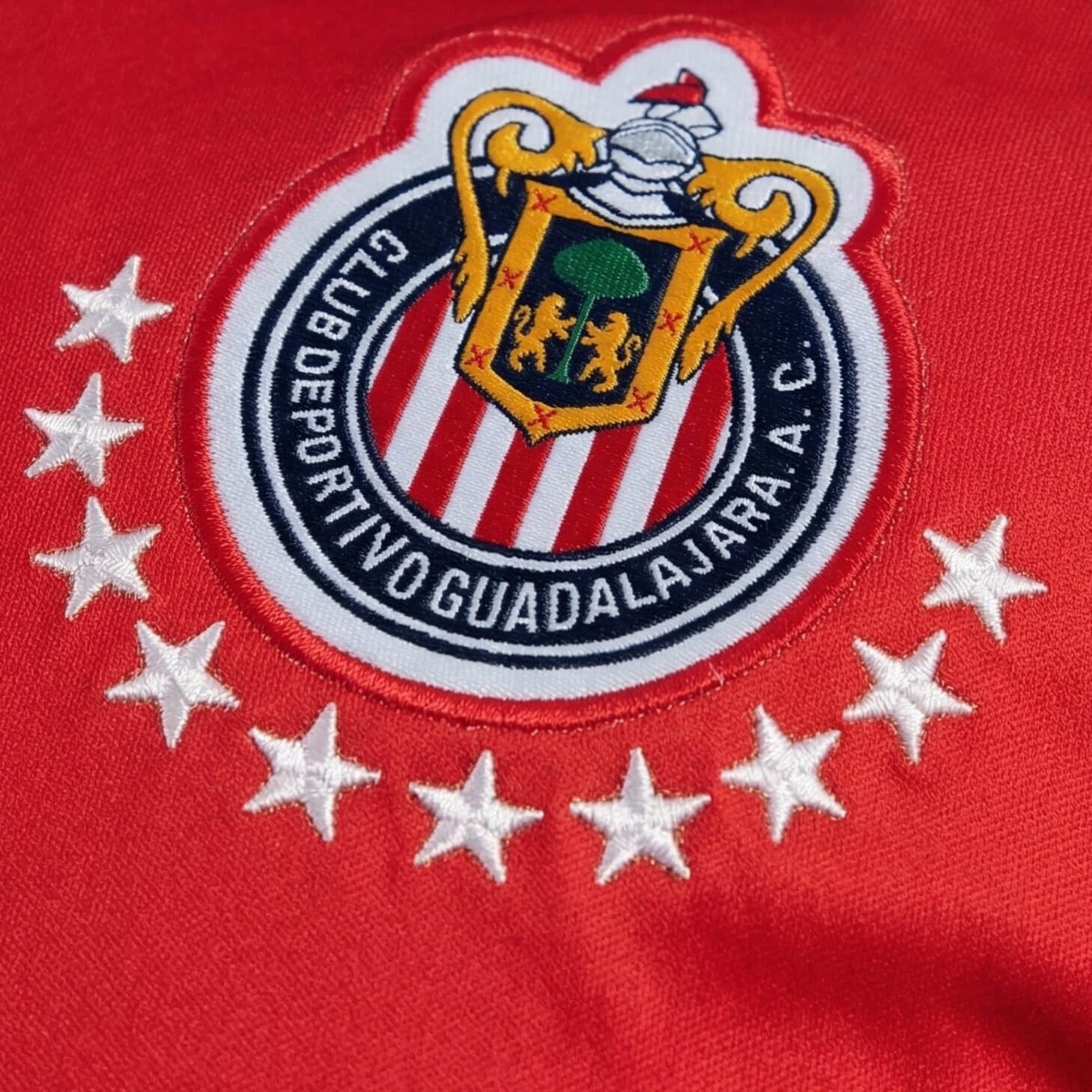 Retro Chivas 2002/03 Red Jersey Fan Version