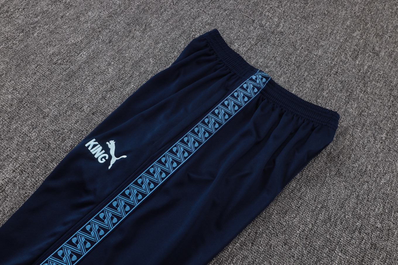 202526 Manchester City Light blue Long-sleeved half-pull training kit Football team kit