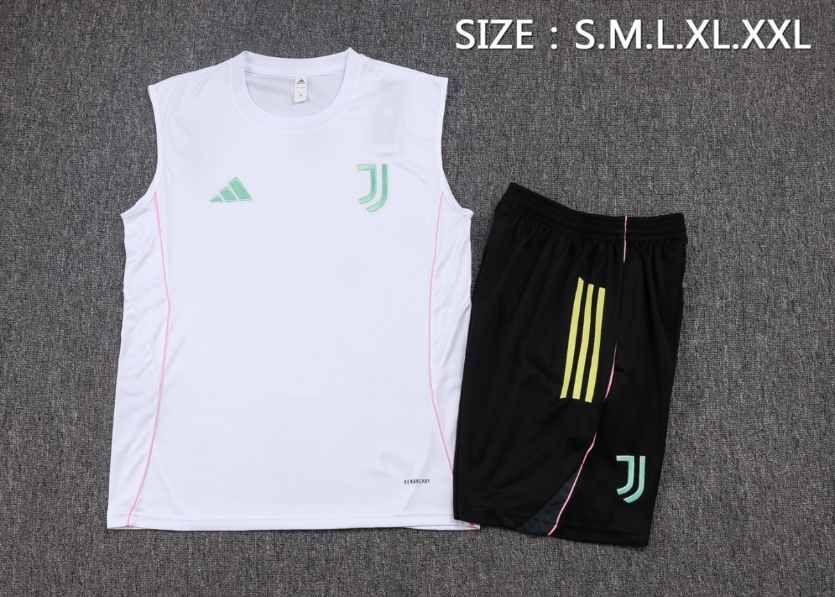 2026 Juventus White Training Set Shirt and Shorts