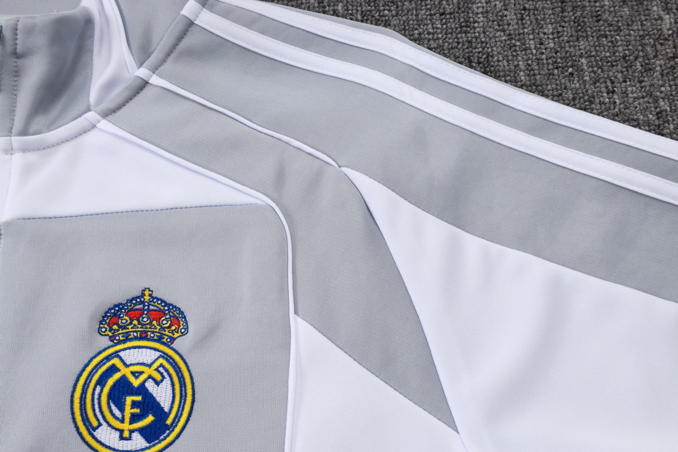 2026 Real Madrid Grey Jacket Training Suit Set