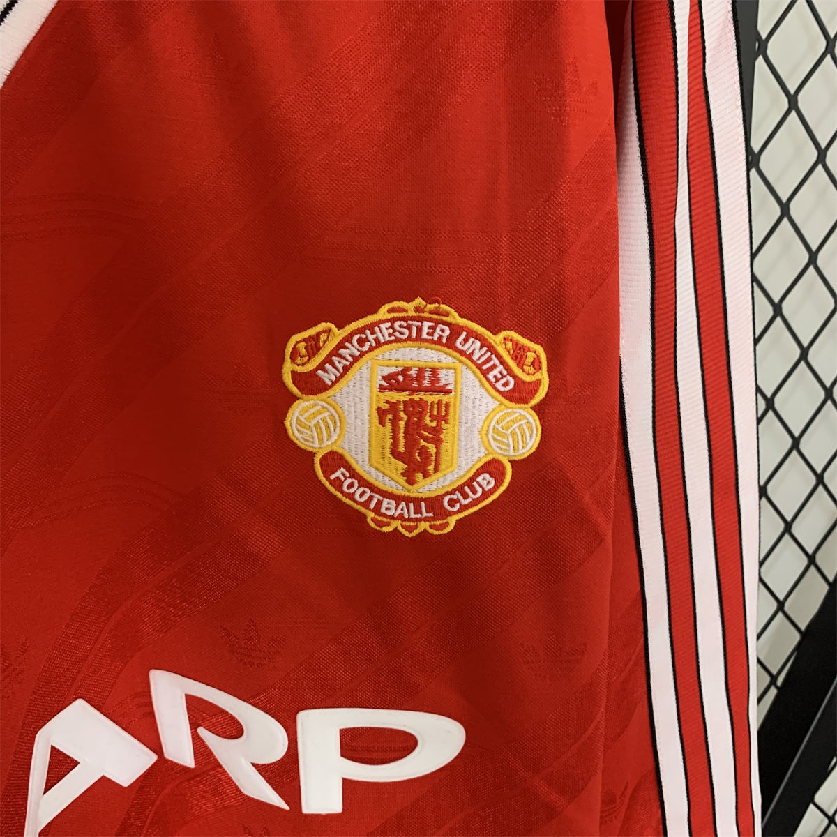 Retro Manchester United 86/88 long sleeve home jersey Fan Version