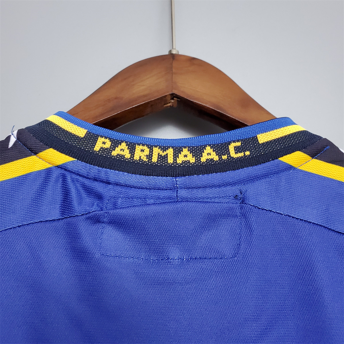 Retro Parma 01/02 Home jersey Fan Version