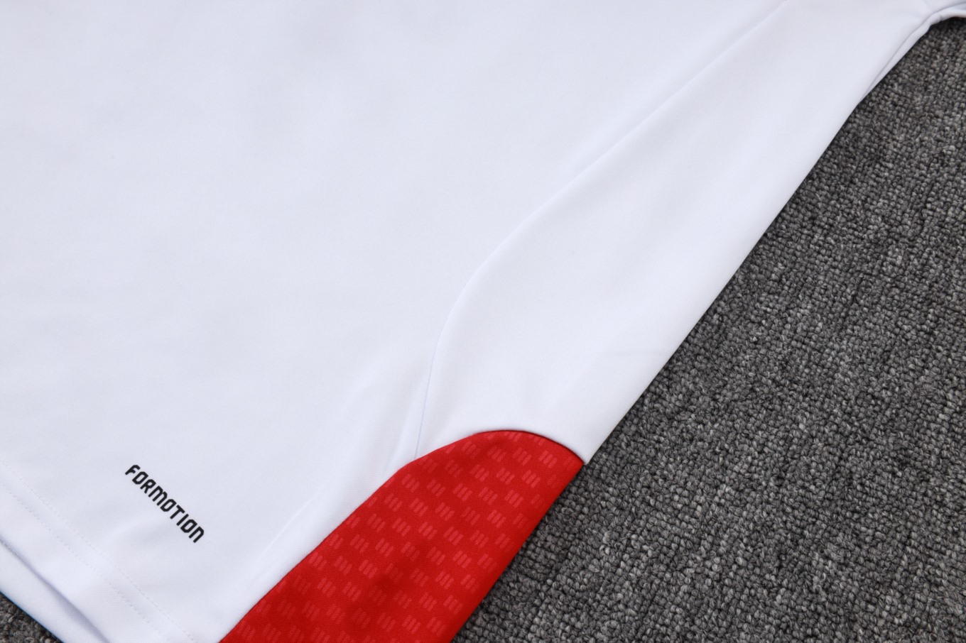 202526 Germany White Long-sleeved half-pull training kit Football team kit