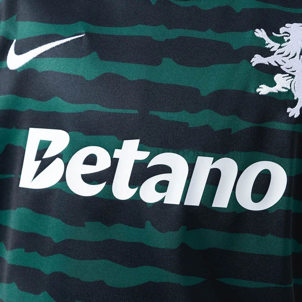 2025/26 Sporting Lisbon Christmas Edition jersey kids Kits size: 16-28