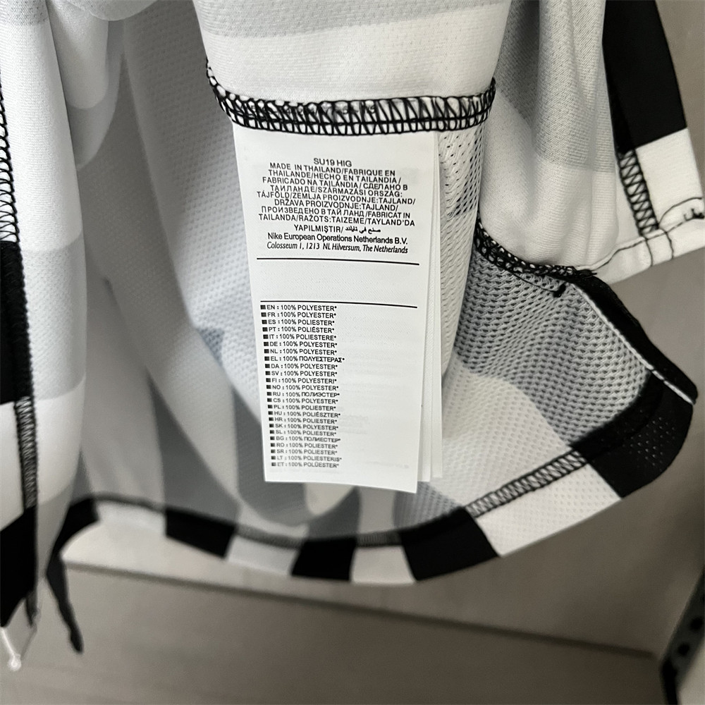 Retro Juventus 14/15 Home jersey Fan Version