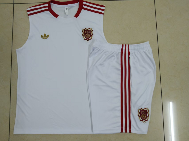2025/26 Bayern Munich White Training Set Shirt and Shorts
