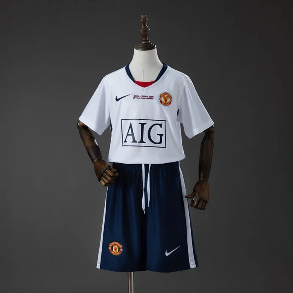 Retro Manchester United 2008/09 Away Kid Kits