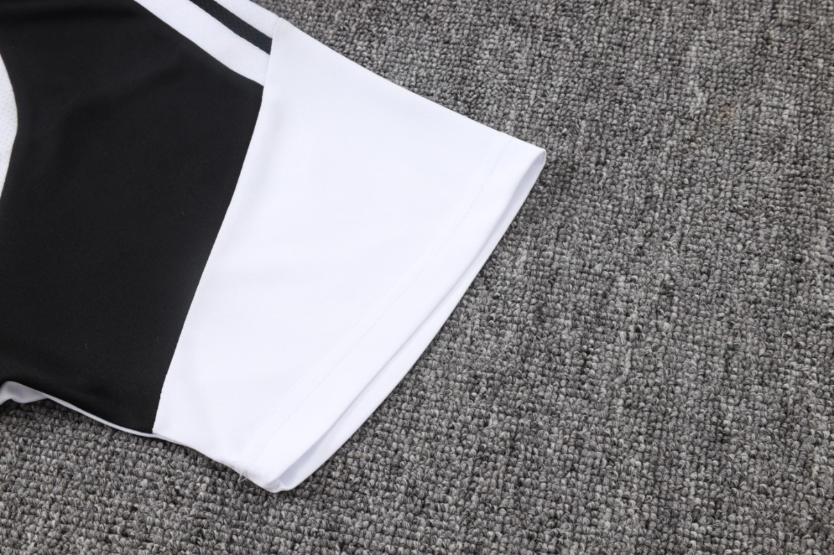2026 Liverpool Black Training Set Shirt and Shorts