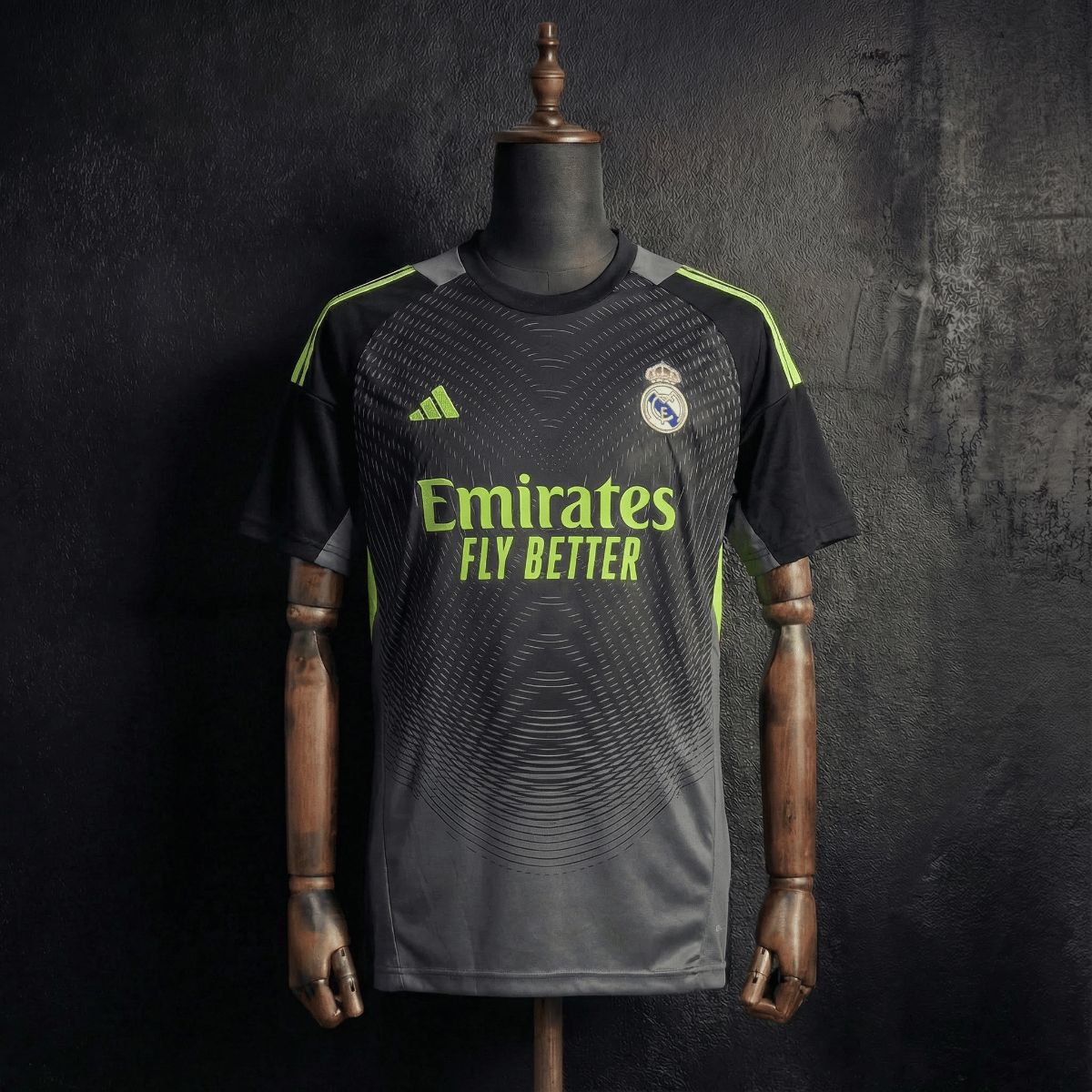 2025/26 Real Madrid Goalkeeper Grey jersey Fan version