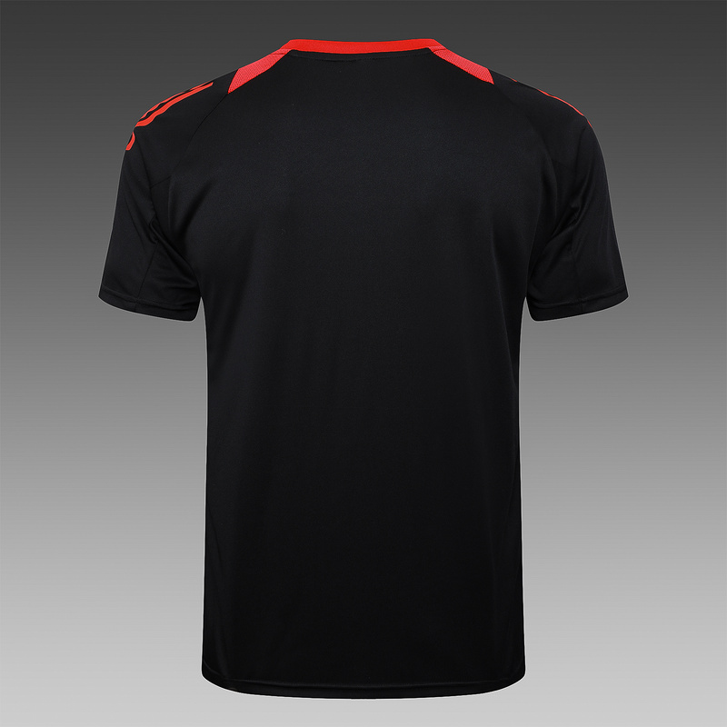 24/25 Internacional Black Training Set Shirt and Shorts