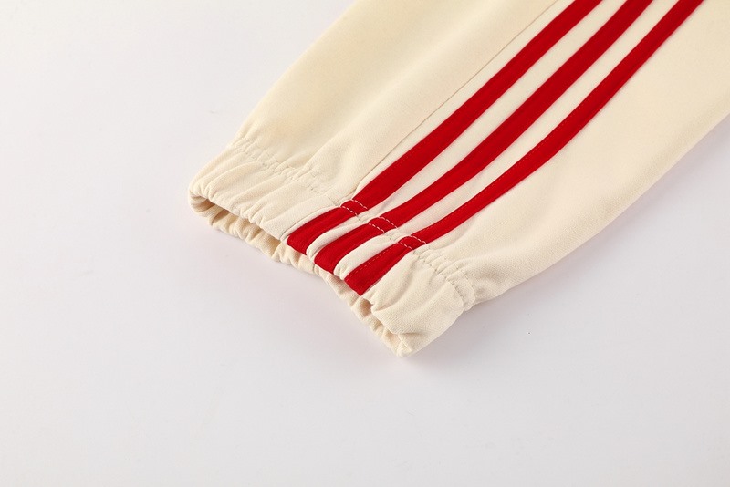 2024 Bayern Munich Beige Hoodie Jacket Kit Set Football Team Shirt Sports Fashion
