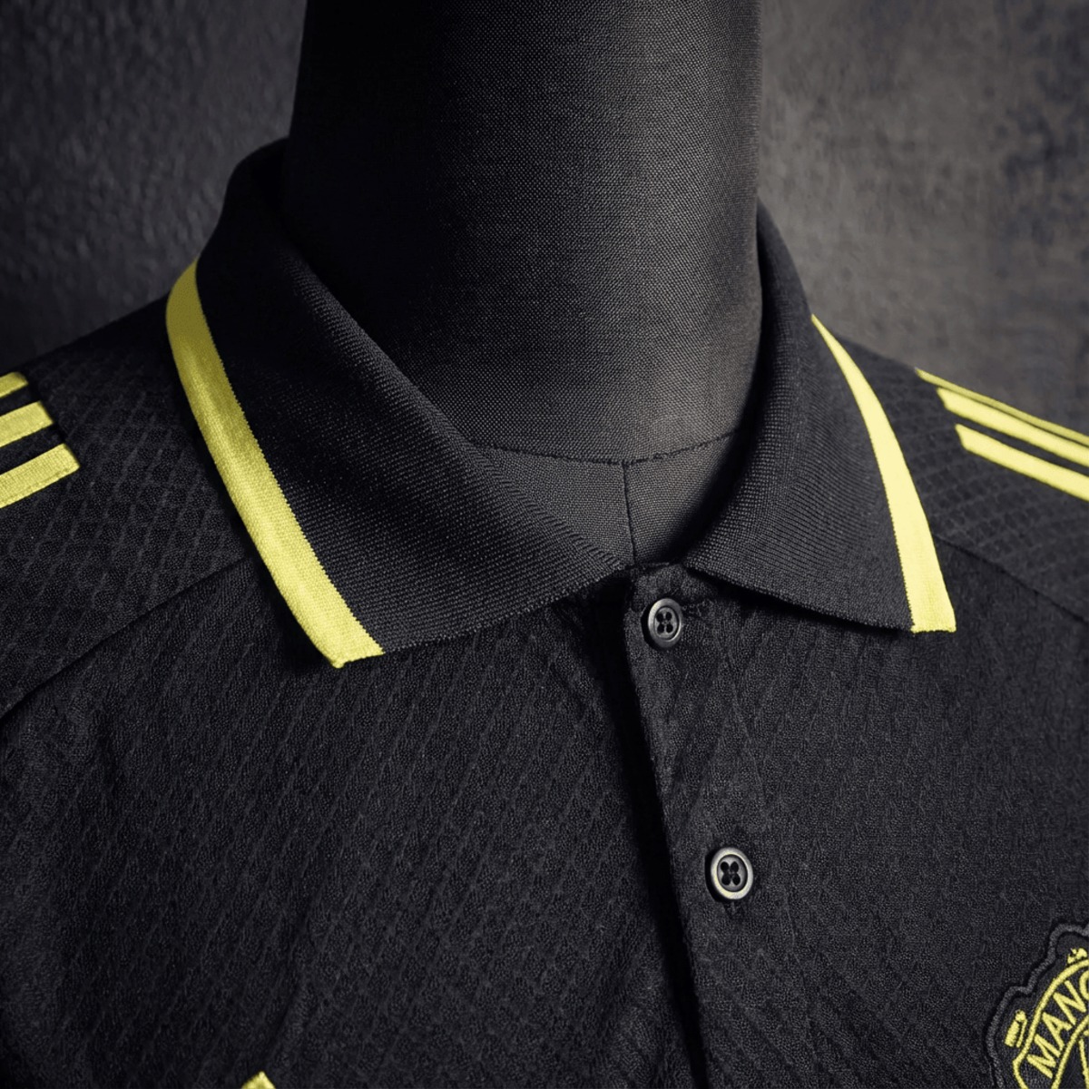 2025/26 Manchester United Training Black Polo Fan version
