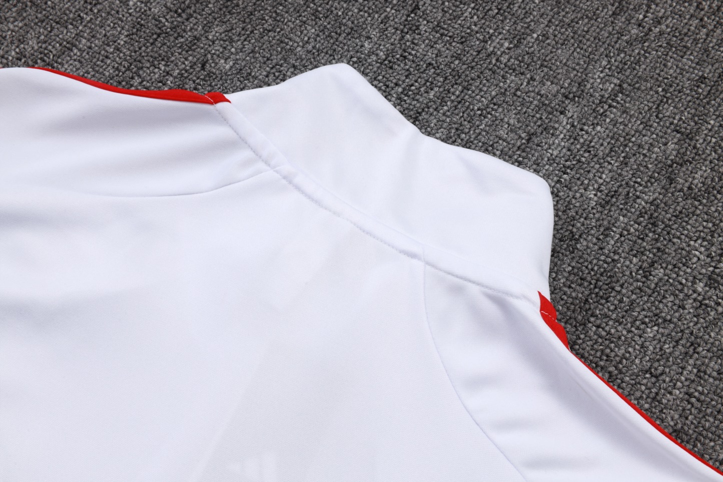 202526 Bayern Munich white Long-sleeved half-pull training kit Football team kit