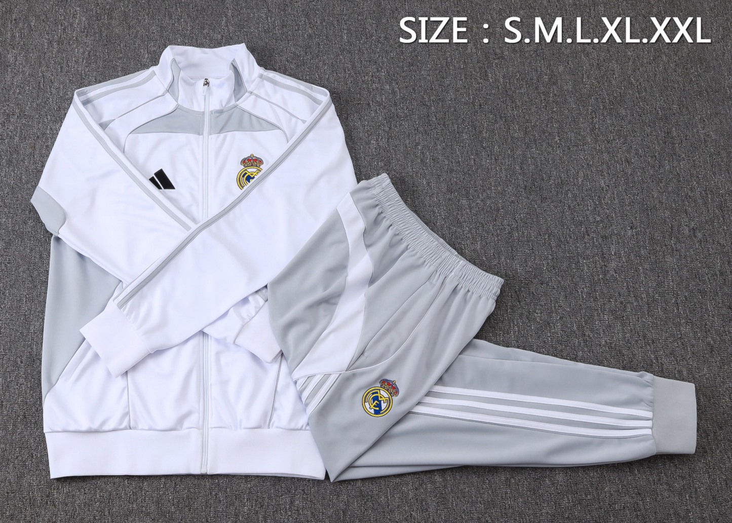 2025/26 Real Madrid off-white gray Jacket Training Suit Set Football Team Shirt Sports Fashion
