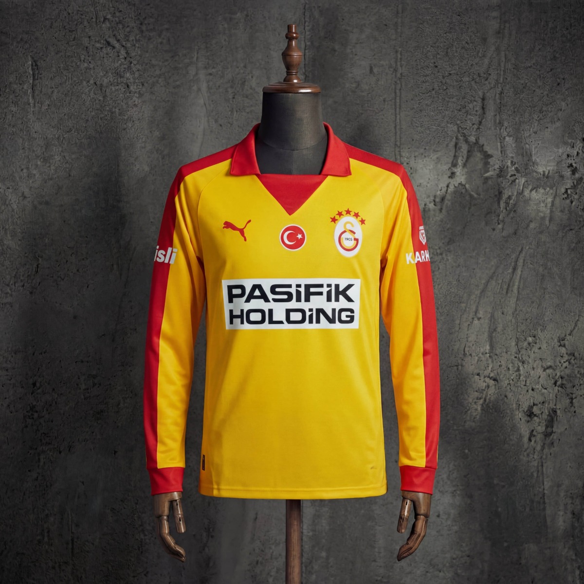 2025/26 Galatasaray Vintage Style Jersey Fan version