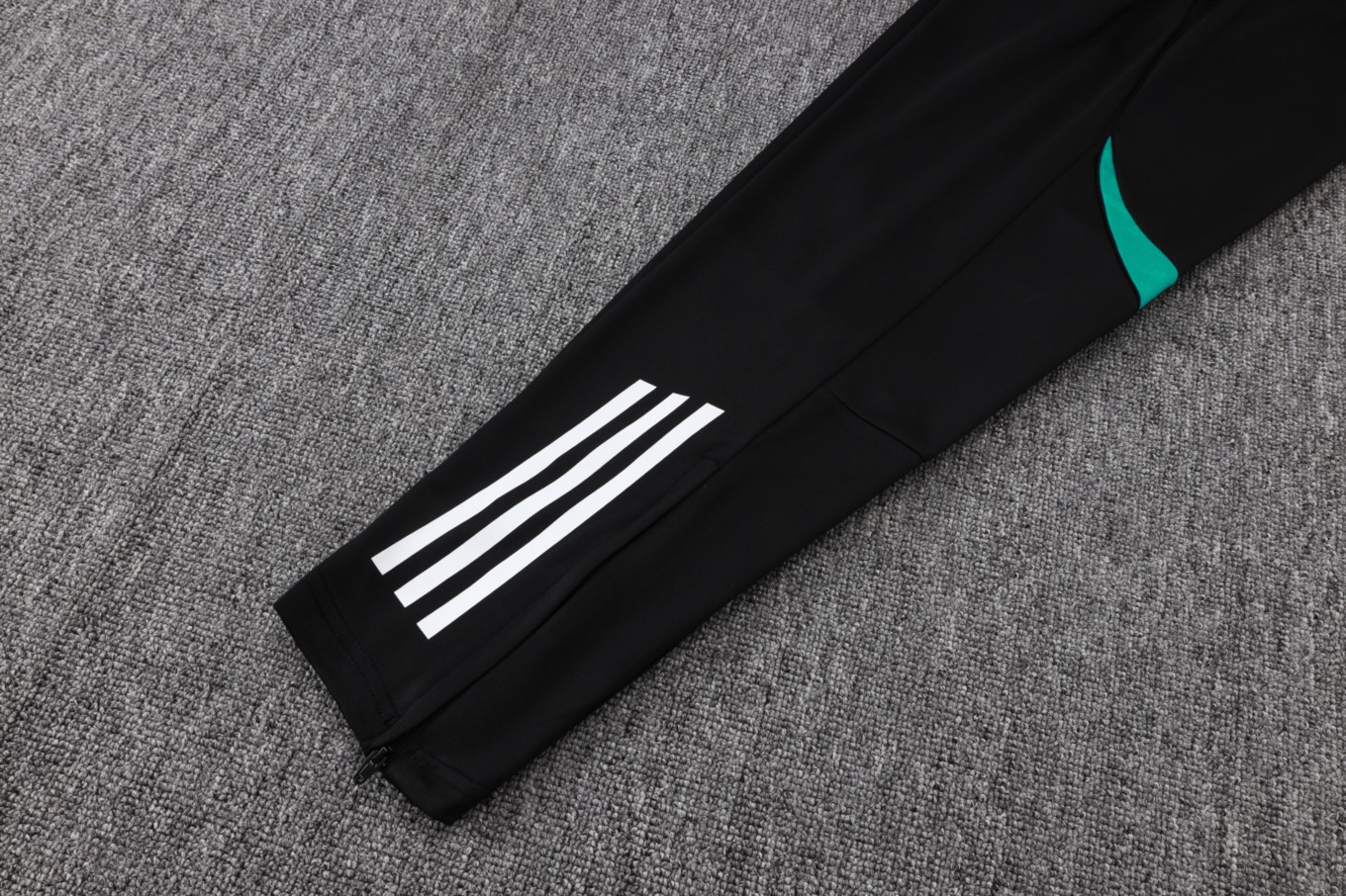 202526 Liverpool Green Long-sleeved half-pull training kit Football team kit