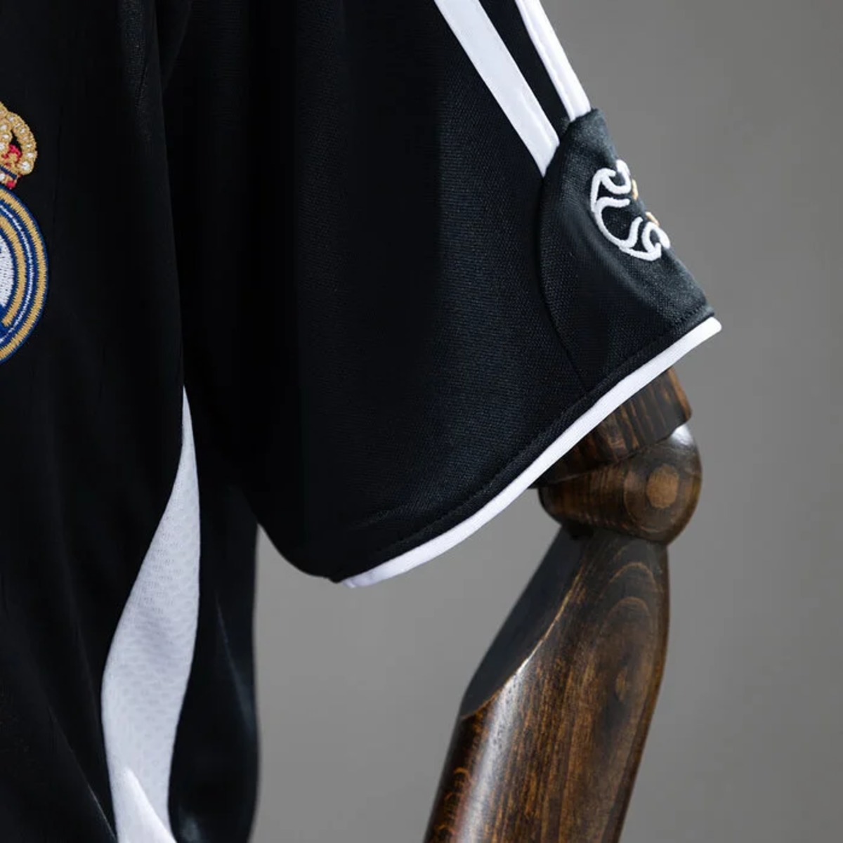 Retro Real Madrid 2006/07 Away Kid Kits