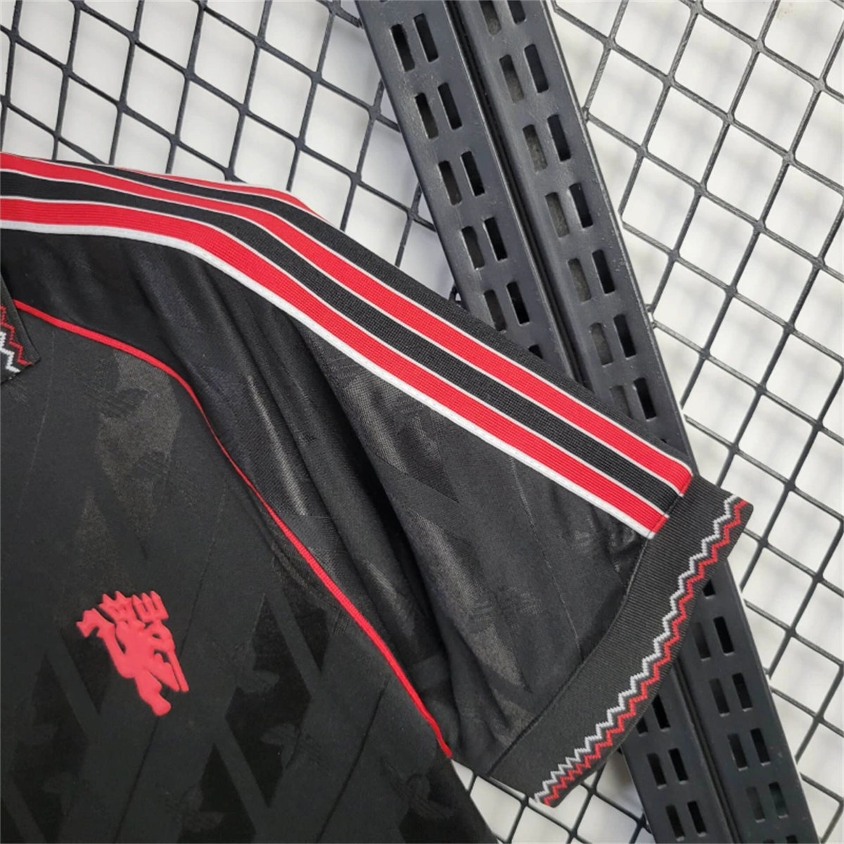 2024/25 Retro Manchester United Black Jersey Fan Version