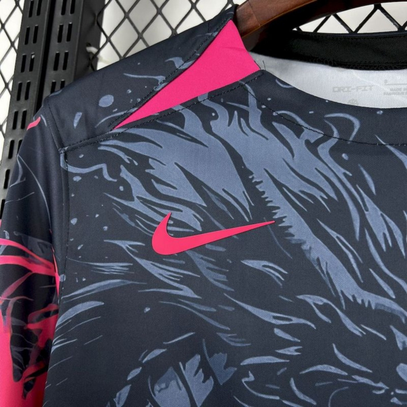 2025/26 Barcelona Special Edition Black and Pink Jersey Fan Version