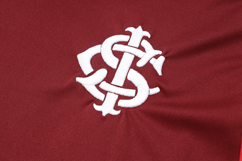24/25 Internacional Red Training Set Shirt and Shorts